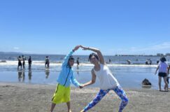 青空の下で親子ヨガしませんか？